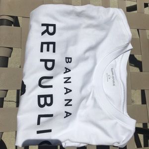 Hollister crew neck / Banana Republic logo t shirt